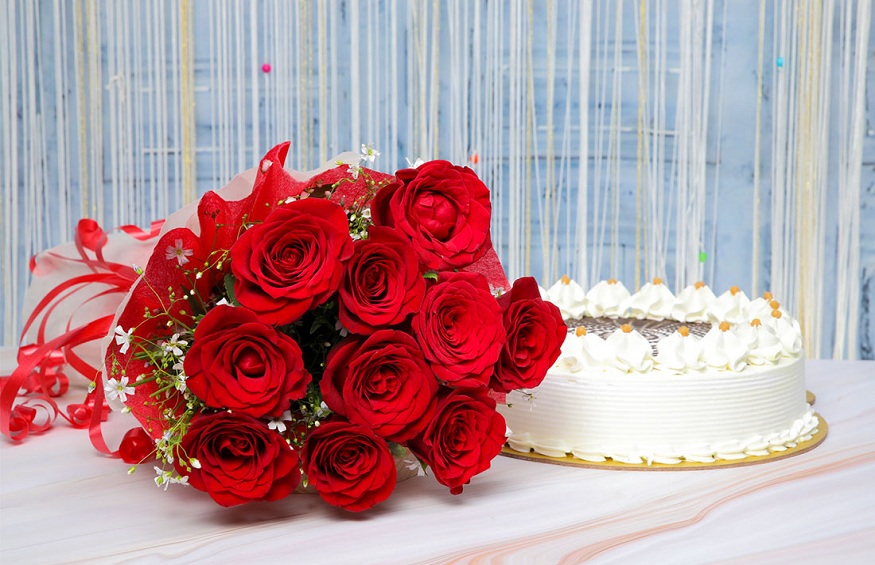 Send Love Through Flower and Cake Delivery UAE