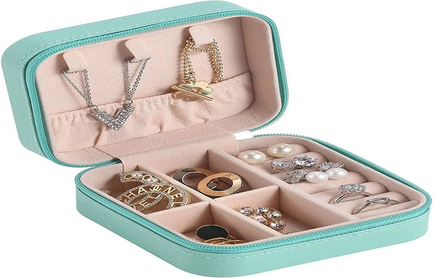 Beyond Borders, Beyond Trends: The New Era of Travel and Costume Jewelry for Women Who Move with Purpose